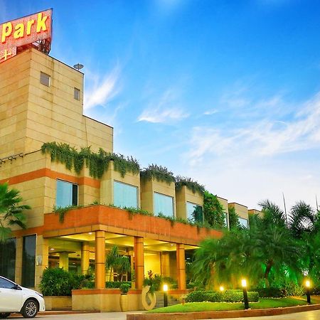 City Park Airport Gurgaon Exterior foto